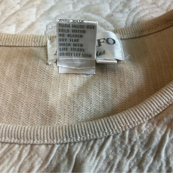 Vintage Adolfo Collectibles Pearl Embroidered‎ Crinkle Knit Top L - Picture 5 of 12